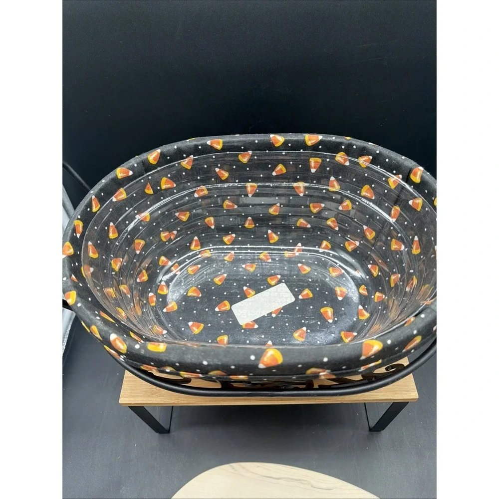 Longaberber 2010 Halloween Treats Basket Iron Treats Holder Lid Liner Protector